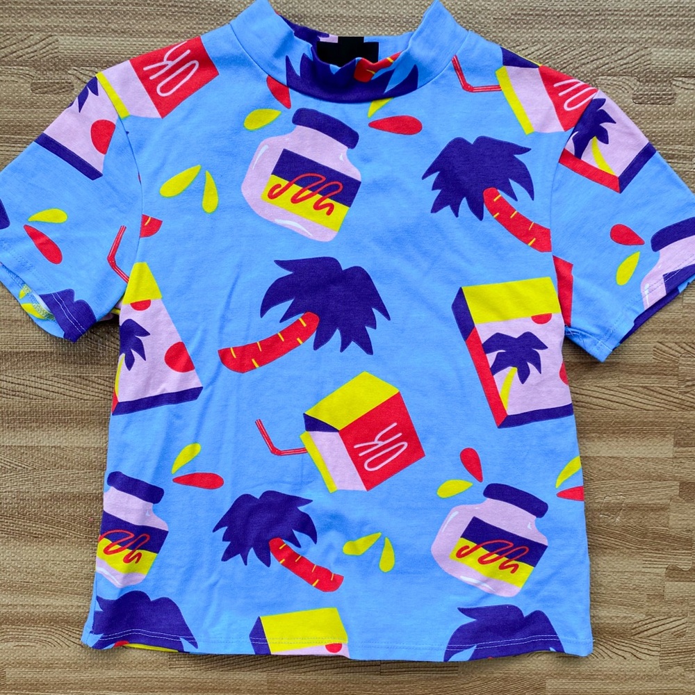 NWT Nooworks snack food mock top